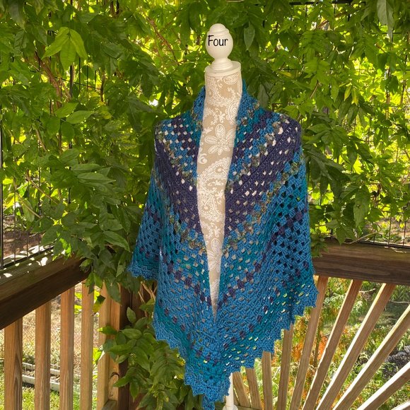 Handmade crocheted shawl shrug sweater. #4 - Picture 1 of 5